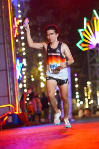 BIB: 40195
                            <button type="button" onclick="openModal(16876744)" class="btn btn-primary btn-sm float-right btn-popup" data-toggle="modal" data-target=".modal-high-quality">
                        <i class="fas fa-shopping-cart"></i> Add to Cart
                    </button>
                                            <button type="button" onclick="isThisMe(16876744, true)" class="btn btn-success btn-sm float-right btn-popup btn-isme hidden" data-toggle="tooltip" data-placement="bottom" title="นี่คือรูปของคุณใช่ไหม คลิกที่นี่เพื่อเอาเข้าอัลบั้ม">
                        <i class="fas fa-plus"></i> Add to album
                    </button>
                    <button type="button" onclick="isThisMe(16876744, false)" class="btn btn-warning btn-sm float-right btn-popup btn-isnotme hidden">
                        <i class="fas fa-ban"></i> Remove from album
                    </button>