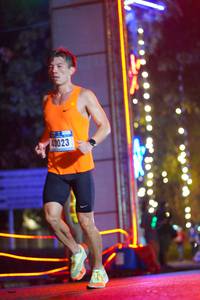 BIB: 400
                            <button type="button" onclick="openModal(16867436)" class="btn btn-primary btn-sm float-right btn-popup" data-toggle="modal" data-target=".modal-high-quality">
                        <i class="fas fa-shopping-cart"></i> Add to Cart
                    </button>
                                            <button type="button" onclick="isThisMe(16867436, true)" class="btn btn-success btn-sm float-right btn-popup btn-isme hidden" data-toggle="tooltip" data-placement="bottom" title="นี่คือรูปของคุณใช่ไหม คลิกที่นี่เพื่อเอาเข้าอัลบั้ม">
                        <i class="fas fa-plus"></i> Add to album
                    </button>
                    <button type="button" onclick="isThisMe(16867436, false)" class="btn btn-warning btn-sm float-right btn-popup btn-isnotme hidden">
                        <i class="fas fa-ban"></i> Remove from album
                    </button>