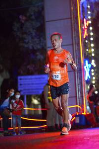 BIB: 20790
                            <button type="button" onclick="openModal(16873372)" class="btn btn-primary btn-sm float-right btn-popup" data-toggle="modal" data-target=".modal-high-quality">
                        <i class="fas fa-shopping-cart"></i> Add to Cart
                    </button>
                                            <button type="button" onclick="isThisMe(16873372, true)" class="btn btn-success btn-sm float-right btn-popup btn-isme hidden" data-toggle="tooltip" data-placement="bottom" title="นี่คือรูปของคุณใช่ไหม คลิกที่นี่เพื่อเอาเข้าอัลบั้ม">
                        <i class="fas fa-plus"></i> Add to album
                    </button>
                    <button type="button" onclick="isThisMe(16873372, false)" class="btn btn-warning btn-sm float-right btn-popup btn-isnotme hidden">
                        <i class="fas fa-ban"></i> Remove from album
                    </button>