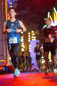 BIB: 410, 4140
                            <button type="button" onclick="openModal(16879762)" class="btn btn-primary btn-sm float-right btn-popup" data-toggle="modal" data-target=".modal-high-quality">
                        <i class="fas fa-shopping-cart"></i> Add to Cart
                    </button>
                                            <button type="button" onclick="isThisMe(16879762, true)" class="btn btn-success btn-sm float-right btn-popup btn-isme hidden" data-toggle="tooltip" data-placement="bottom" title="นี่คือรูปของคุณใช่ไหม คลิกที่นี่เพื่อเอาเข้าอัลบั้ม">
                        <i class="fas fa-plus"></i> Add to album
                    </button>
                    <button type="button" onclick="isThisMe(16879762, false)" class="btn btn-warning btn-sm float-right btn-popup btn-isnotme hidden">
                        <i class="fas fa-ban"></i> Remove from album
                    </button>