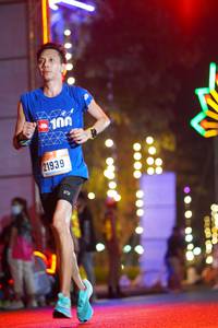 BIB: 100, 21939
                            <button type="button" onclick="openModal(16826600)" class="btn btn-primary btn-sm float-right btn-popup" data-toggle="modal" data-target=".modal-high-quality">
                        <i class="fas fa-shopping-cart"></i> Add to Cart
                    </button>
                                            <button type="button" onclick="isThisMe(16826600, true)" class="btn btn-success btn-sm float-right btn-popup btn-isme hidden" data-toggle="tooltip" data-placement="bottom" title="นี่คือรูปของคุณใช่ไหม คลิกที่นี่เพื่อเอาเข้าอัลบั้ม">
                        <i class="fas fa-plus"></i> Add to album
                    </button>
                    <button type="button" onclick="isThisMe(16826600, false)" class="btn btn-warning btn-sm float-right btn-popup btn-isnotme hidden">
                        <i class="fas fa-ban"></i> Remove from album
                    </button>