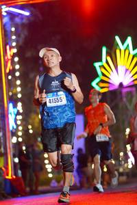 BIB: 41555, 240
                            <button type="button" onclick="openModal(16852638)" class="btn btn-primary btn-sm float-right btn-popup" data-toggle="modal" data-target=".modal-high-quality">
                        <i class="fas fa-shopping-cart"></i> Add to Cart
                    </button>
                                            <button type="button" onclick="isThisMe(16852638, true)" class="btn btn-success btn-sm float-right btn-popup btn-isme hidden" data-toggle="tooltip" data-placement="bottom" title="นี่คือรูปของคุณใช่ไหม คลิกที่นี่เพื่อเอาเข้าอัลบั้ม">
                        <i class="fas fa-plus"></i> Add to album
                    </button>
                    <button type="button" onclick="isThisMe(16852638, false)" class="btn btn-warning btn-sm float-right btn-popup btn-isnotme hidden">
                        <i class="fas fa-ban"></i> Remove from album
                    </button>