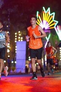 BIB: 034
                            <button type="button" onclick="openModal(16901813)" class="btn btn-primary btn-sm float-right btn-popup" data-toggle="modal" data-target=".modal-high-quality">
                        <i class="fas fa-shopping-cart"></i> Add to Cart
                    </button>
                                            <button type="button" onclick="isThisMe(16901813, true)" class="btn btn-success btn-sm float-right btn-popup btn-isme hidden" data-toggle="tooltip" data-placement="bottom" title="นี่คือรูปของคุณใช่ไหม คลิกที่นี่เพื่อเอาเข้าอัลบั้ม">
                        <i class="fas fa-plus"></i> Add to album
                    </button>
                    <button type="button" onclick="isThisMe(16901813, false)" class="btn btn-warning btn-sm float-right btn-popup btn-isnotme hidden">
                        <i class="fas fa-ban"></i> Remove from album
                    </button>