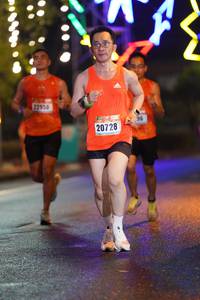 BIB: 22950, 20728
                            <button type="button" onclick="openModal(17649143)" class="btn btn-primary btn-sm float-right btn-popup" data-toggle="modal" data-target=".modal-high-quality">
                        <i class="fas fa-shopping-cart"></i> Add to Cart
                    </button>
                                            <button type="button" onclick="isThisMe(17649143, true)" class="btn btn-success btn-sm float-right btn-popup btn-isme hidden" data-toggle="tooltip" data-placement="bottom" title="นี่คือรูปของคุณใช่ไหม คลิกที่นี่เพื่อเอาเข้าอัลบั้ม">
                        <i class="fas fa-plus"></i> Add to album
                    </button>
                    <button type="button" onclick="isThisMe(17649143, false)" class="btn btn-warning btn-sm float-right btn-popup btn-isnotme hidden">
                        <i class="fas fa-ban"></i> Remove from album
                    </button>