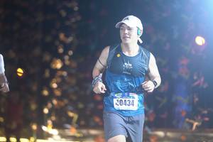 BIB: 0434
                            <button type="button" onclick="openModal(16774376)" class="btn btn-primary btn-sm float-right btn-popup" data-toggle="modal" data-target=".modal-high-quality">
                        <i class="fas fa-shopping-cart"></i> Add to Cart
                    </button>
                                            <button type="button" onclick="isThisMe(16774376, true)" class="btn btn-success btn-sm float-right btn-popup btn-isme hidden" data-toggle="tooltip" data-placement="bottom" title="นี่คือรูปของคุณใช่ไหม คลิกที่นี่เพื่อเอาเข้าอัลบั้ม">
                        <i class="fas fa-plus"></i> Add to album
                    </button>
                    <button type="button" onclick="isThisMe(16774376, false)" class="btn btn-warning btn-sm float-right btn-popup btn-isnotme hidden">
                        <i class="fas fa-ban"></i> Remove from album
                    </button>