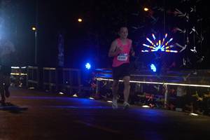 BIB: 41000
                            <button type="button" onclick="openModal(16448342)" class="btn btn-primary btn-sm float-right btn-popup" data-toggle="modal" data-target=".modal-high-quality">
                        <i class="fas fa-shopping-cart"></i> Add to Cart
                    </button>
                                            <button type="button" onclick="isThisMe(16448342, true)" class="btn btn-success btn-sm float-right btn-popup btn-isme hidden" data-toggle="tooltip" data-placement="bottom" title="นี่คือรูปของคุณใช่ไหม คลิกที่นี่เพื่อเอาเข้าอัลบั้ม">
                        <i class="fas fa-plus"></i> Add to album
                    </button>
                    <button type="button" onclick="isThisMe(16448342, false)" class="btn btn-warning btn-sm float-right btn-popup btn-isnotme hidden">
                        <i class="fas fa-ban"></i> Remove from album
                    </button>