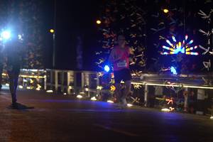 BIB: 41000
                            <button type="button" onclick="openModal(16447516)" class="btn btn-primary btn-sm float-right btn-popup" data-toggle="modal" data-target=".modal-high-quality">
                        <i class="fas fa-shopping-cart"></i> Add to Cart
                    </button>
                                            <button type="button" onclick="isThisMe(16447516, true)" class="btn btn-success btn-sm float-right btn-popup btn-isme hidden" data-toggle="tooltip" data-placement="bottom" title="นี่คือรูปของคุณใช่ไหม คลิกที่นี่เพื่อเอาเข้าอัลบั้ม">
                        <i class="fas fa-plus"></i> Add to album
                    </button>
                    <button type="button" onclick="isThisMe(16447516, false)" class="btn btn-warning btn-sm float-right btn-popup btn-isnotme hidden">
                        <i class="fas fa-ban"></i> Remove from album
                    </button>