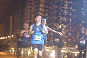 BIB: 068, 006, 42655, 41309
                            <button type="button" onclick="openModal(16772472)" class="btn btn-primary btn-sm float-right btn-popup" data-toggle="modal" data-target=".modal-high-quality">
                        <i class="fas fa-shopping-cart"></i> Add to Cart
                    </button>
                                            <button type="button" onclick="isThisMe(16772472, true)" class="btn btn-success btn-sm float-right btn-popup btn-isme hidden" data-toggle="tooltip" data-placement="bottom" title="นี่คือรูปของคุณใช่ไหม คลิกที่นี่เพื่อเอาเข้าอัลบั้ม">
                        <i class="fas fa-plus"></i> Add to album
                    </button>
                    <button type="button" onclick="isThisMe(16772472, false)" class="btn btn-warning btn-sm float-right btn-popup btn-isnotme hidden">
                        <i class="fas fa-ban"></i> Remove from album
                    </button>