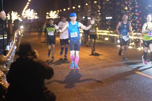 BIB: 41518, 442
                            <button type="button" onclick="openModal(16595615)" class="btn btn-primary btn-sm float-right btn-popup" data-toggle="modal" data-target=".modal-high-quality">
                        <i class="fas fa-shopping-cart"></i> Add to Cart
                    </button>
                                            <button type="button" onclick="isThisMe(16595615, true)" class="btn btn-success btn-sm float-right btn-popup btn-isme hidden" data-toggle="tooltip" data-placement="bottom" title="นี่คือรูปของคุณใช่ไหม คลิกที่นี่เพื่อเอาเข้าอัลบั้ม">
                        <i class="fas fa-plus"></i> Add to album
                    </button>
                    <button type="button" onclick="isThisMe(16595615, false)" class="btn btn-warning btn-sm float-right btn-popup btn-isnotme hidden">
                        <i class="fas fa-ban"></i> Remove from album
                    </button>