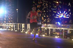 BIB: 0275, 41292
                            <button type="button" onclick="openModal(16184830)" class="btn btn-primary btn-sm float-right btn-popup" data-toggle="modal" data-target=".modal-high-quality">
                        <i class="fas fa-shopping-cart"></i> Add to Cart
                    </button>
                                            <button type="button" onclick="isThisMe(16184830, true)" class="btn btn-success btn-sm float-right btn-popup btn-isme hidden" data-toggle="tooltip" data-placement="bottom" title="นี่คือรูปของคุณใช่ไหม คลิกที่นี่เพื่อเอาเข้าอัลบั้ม">
                        <i class="fas fa-plus"></i> Add to album
                    </button>
                    <button type="button" onclick="isThisMe(16184830, false)" class="btn btn-warning btn-sm float-right btn-popup btn-isnotme hidden">
                        <i class="fas fa-ban"></i> Remove from album
                    </button>