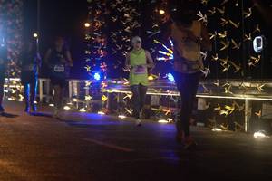 BIB: 4075
                            <button type="button" onclick="openModal(16434144)" class="btn btn-primary btn-sm float-right btn-popup" data-toggle="modal" data-target=".modal-high-quality">
                        <i class="fas fa-shopping-cart"></i> Add to Cart
                    </button>
                                            <button type="button" onclick="isThisMe(16434144, true)" class="btn btn-success btn-sm float-right btn-popup btn-isme hidden" data-toggle="tooltip" data-placement="bottom" title="นี่คือรูปของคุณใช่ไหม คลิกที่นี่เพื่อเอาเข้าอัลบั้ม">
                        <i class="fas fa-plus"></i> Add to album
                    </button>
                    <button type="button" onclick="isThisMe(16434144, false)" class="btn btn-warning btn-sm float-right btn-popup btn-isnotme hidden">
                        <i class="fas fa-ban"></i> Remove from album
                    </button>