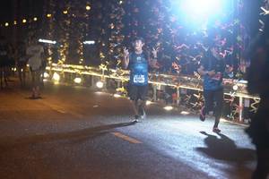 BIB: 42501
                            <button type="button" onclick="openModal(16701119)" class="btn btn-primary btn-sm float-right btn-popup" data-toggle="modal" data-target=".modal-high-quality">
                        <i class="fas fa-shopping-cart"></i> Add to Cart
                    </button>
                                            <button type="button" onclick="isThisMe(16701119, true)" class="btn btn-success btn-sm float-right btn-popup btn-isme hidden" data-toggle="tooltip" data-placement="bottom" title="นี่คือรูปของคุณใช่ไหม คลิกที่นี่เพื่อเอาเข้าอัลบั้ม">
                        <i class="fas fa-plus"></i> Add to album
                    </button>
                    <button type="button" onclick="isThisMe(16701119, false)" class="btn btn-warning btn-sm float-right btn-popup btn-isnotme hidden">
                        <i class="fas fa-ban"></i> Remove from album
                    </button>