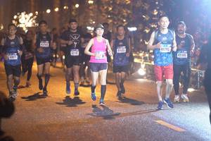 BIB: 41653, 41795, 42241, 42305, 42077
                            <button type="button" onclick="openModal(16761304)" class="btn btn-primary btn-sm float-right btn-popup" data-toggle="modal" data-target=".modal-high-quality">
                        <i class="fas fa-shopping-cart"></i> Add to Cart
                    </button>
                                            <button type="button" onclick="isThisMe(16761304, true)" class="btn btn-success btn-sm float-right btn-popup btn-isme hidden" data-toggle="tooltip" data-placement="bottom" title="นี่คือรูปของคุณใช่ไหม คลิกที่นี่เพื่อเอาเข้าอัลบั้ม">
                        <i class="fas fa-plus"></i> Add to album
                    </button>
                    <button type="button" onclick="isThisMe(16761304, false)" class="btn btn-warning btn-sm float-right btn-popup btn-isnotme hidden">
                        <i class="fas fa-ban"></i> Remove from album
                    </button>