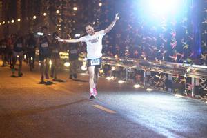 BIB: 413
                            <button type="button" onclick="openModal(16706296)" class="btn btn-primary btn-sm float-right btn-popup" data-toggle="modal" data-target=".modal-high-quality">
                        <i class="fas fa-shopping-cart"></i> Add to Cart
                    </button>
                                            <button type="button" onclick="isThisMe(16706296, true)" class="btn btn-success btn-sm float-right btn-popup btn-isme hidden" data-toggle="tooltip" data-placement="bottom" title="นี่คือรูปของคุณใช่ไหม คลิกที่นี่เพื่อเอาเข้าอัลบั้ม">
                        <i class="fas fa-plus"></i> Add to album
                    </button>
                    <button type="button" onclick="isThisMe(16706296, false)" class="btn btn-warning btn-sm float-right btn-popup btn-isnotme hidden">
                        <i class="fas fa-ban"></i> Remove from album
                    </button>