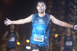 BIB: 2012, 42655
                            <button type="button" onclick="openModal(16773265)" class="btn btn-primary btn-sm float-right btn-popup" data-toggle="modal" data-target=".modal-high-quality">
                        <i class="fas fa-shopping-cart"></i> Add to Cart
                    </button>
                                            <button type="button" onclick="isThisMe(16773265, true)" class="btn btn-success btn-sm float-right btn-popup btn-isme hidden" data-toggle="tooltip" data-placement="bottom" title="นี่คือรูปของคุณใช่ไหม คลิกที่นี่เพื่อเอาเข้าอัลบั้ม">
                        <i class="fas fa-plus"></i> Add to album
                    </button>
                    <button type="button" onclick="isThisMe(16773265, false)" class="btn btn-warning btn-sm float-right btn-popup btn-isnotme hidden">
                        <i class="fas fa-ban"></i> Remove from album
                    </button>