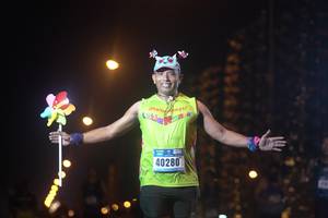 BIB: 40280
                            <button type="button" onclick="openModal(16981388)" class="btn btn-primary btn-sm float-right btn-popup" data-toggle="modal" data-target=".modal-high-quality">
                        <i class="fas fa-shopping-cart"></i> Add to Cart
                    </button>
                                            <button type="button" onclick="isThisMe(16981388, true)" class="btn btn-success btn-sm float-right btn-popup btn-isme hidden" data-toggle="tooltip" data-placement="bottom" title="นี่คือรูปของคุณใช่ไหม คลิกที่นี่เพื่อเอาเข้าอัลบั้ม">
                        <i class="fas fa-plus"></i> Add to album
                    </button>
                    <button type="button" onclick="isThisMe(16981388, false)" class="btn btn-warning btn-sm float-right btn-popup btn-isnotme hidden">
                        <i class="fas fa-ban"></i> Remove from album
                    </button>