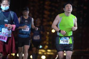 BIB: 3349, 669
                            <button type="button" onclick="openModal(17011438)" class="btn btn-primary btn-sm float-right btn-popup" data-toggle="modal" data-target=".modal-high-quality">
                        <i class="fas fa-shopping-cart"></i> Add to Cart
                    </button>
                                            <button type="button" onclick="isThisMe(17011438, true)" class="btn btn-success btn-sm float-right btn-popup btn-isme hidden" data-toggle="tooltip" data-placement="bottom" title="นี่คือรูปของคุณใช่ไหม คลิกที่นี่เพื่อเอาเข้าอัลบั้ม">
                        <i class="fas fa-plus"></i> Add to album
                    </button>
                    <button type="button" onclick="isThisMe(17011438, false)" class="btn btn-warning btn-sm float-right btn-popup btn-isnotme hidden">
                        <i class="fas fa-ban"></i> Remove from album
                    </button>