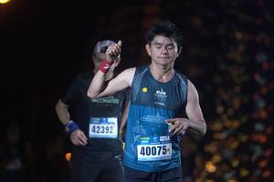 BIB: 1022, 42392, 40075
                            <button type="button" onclick="openModal(17018179)" class="btn btn-primary btn-sm float-right btn-popup" data-toggle="modal" data-target=".modal-high-quality">
                        <i class="fas fa-shopping-cart"></i> Add to Cart
                    </button>
                                            <button type="button" onclick="isThisMe(17018179, true)" class="btn btn-success btn-sm float-right btn-popup btn-isme hidden" data-toggle="tooltip" data-placement="bottom" title="นี่คือรูปของคุณใช่ไหม คลิกที่นี่เพื่อเอาเข้าอัลบั้ม">
                        <i class="fas fa-plus"></i> Add to album
                    </button>
                    <button type="button" onclick="isThisMe(17018179, false)" class="btn btn-warning btn-sm float-right btn-popup btn-isnotme hidden">
                        <i class="fas fa-ban"></i> Remove from album
                    </button>