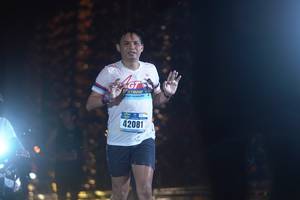 BIB: 42081
                            <button type="button" onclick="openModal(16973686)" class="btn btn-primary btn-sm float-right btn-popup" data-toggle="modal" data-target=".modal-high-quality">
                        <i class="fas fa-shopping-cart"></i> Add to Cart
                    </button>
                                            <button type="button" onclick="isThisMe(16973686, true)" class="btn btn-success btn-sm float-right btn-popup btn-isme hidden" data-toggle="tooltip" data-placement="bottom" title="นี่คือรูปของคุณใช่ไหม คลิกที่นี่เพื่อเอาเข้าอัลบั้ม">
                        <i class="fas fa-plus"></i> Add to album
                    </button>
                    <button type="button" onclick="isThisMe(16973686, false)" class="btn btn-warning btn-sm float-right btn-popup btn-isnotme hidden">
                        <i class="fas fa-ban"></i> Remove from album
                    </button>