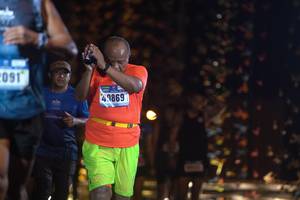 BIB: 091, 41869
                            <button type="button" onclick="openModal(17019764)" class="btn btn-primary btn-sm float-right btn-popup" data-toggle="modal" data-target=".modal-high-quality">
                        <i class="fas fa-shopping-cart"></i> Add to Cart
                    </button>
                                            <button type="button" onclick="isThisMe(17019764, true)" class="btn btn-success btn-sm float-right btn-popup btn-isme hidden" data-toggle="tooltip" data-placement="bottom" title="นี่คือรูปของคุณใช่ไหม คลิกที่นี่เพื่อเอาเข้าอัลบั้ม">
                        <i class="fas fa-plus"></i> Add to album
                    </button>
                    <button type="button" onclick="isThisMe(17019764, false)" class="btn btn-warning btn-sm float-right btn-popup btn-isnotme hidden">
                        <i class="fas fa-ban"></i> Remove from album
                    </button>