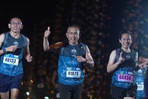 BIB: 40133, 41875, 44434, 959
                            <button type="button" onclick="openModal(17022706)" class="btn btn-primary btn-sm float-right btn-popup" data-toggle="modal" data-target=".modal-high-quality">
                        <i class="fas fa-shopping-cart"></i> Add to Cart
                    </button>
                                            <button type="button" onclick="isThisMe(17022706, true)" class="btn btn-success btn-sm float-right btn-popup btn-isme hidden" data-toggle="tooltip" data-placement="bottom" title="นี่คือรูปของคุณใช่ไหม คลิกที่นี่เพื่อเอาเข้าอัลบั้ม">
                        <i class="fas fa-plus"></i> Add to album
                    </button>
                    <button type="button" onclick="isThisMe(17022706, false)" class="btn btn-warning btn-sm float-right btn-popup btn-isnotme hidden">
                        <i class="fas fa-ban"></i> Remove from album
                    </button>