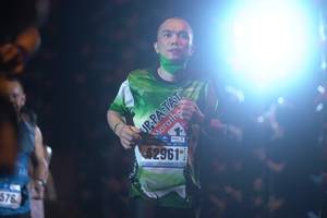 BIB: 42961, 576
                            <button type="button" onclick="openModal(16985630)" class="btn btn-primary btn-sm float-right btn-popup" data-toggle="modal" data-target=".modal-high-quality">
                        <i class="fas fa-shopping-cart"></i> Add to Cart
                    </button>
                                            <button type="button" onclick="isThisMe(16985630, true)" class="btn btn-success btn-sm float-right btn-popup btn-isme hidden" data-toggle="tooltip" data-placement="bottom" title="นี่คือรูปของคุณใช่ไหม คลิกที่นี่เพื่อเอาเข้าอัลบั้ม">
                        <i class="fas fa-plus"></i> Add to album
                    </button>
                    <button type="button" onclick="isThisMe(16985630, false)" class="btn btn-warning btn-sm float-right btn-popup btn-isnotme hidden">
                        <i class="fas fa-ban"></i> Remove from album
                    </button>