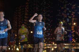 BIB: 12761, 42757, 43182, 42824
                            <button type="button" onclick="openModal(16994471)" class="btn btn-primary btn-sm float-right btn-popup" data-toggle="modal" data-target=".modal-high-quality">
                        <i class="fas fa-shopping-cart"></i> Add to Cart
                    </button>
                                            <button type="button" onclick="isThisMe(16994471, true)" class="btn btn-success btn-sm float-right btn-popup btn-isme hidden" data-toggle="tooltip" data-placement="bottom" title="นี่คือรูปของคุณใช่ไหม คลิกที่นี่เพื่อเอาเข้าอัลบั้ม">
                        <i class="fas fa-plus"></i> Add to album
                    </button>
                    <button type="button" onclick="isThisMe(16994471, false)" class="btn btn-warning btn-sm float-right btn-popup btn-isnotme hidden">
                        <i class="fas fa-ban"></i> Remove from album
                    </button>