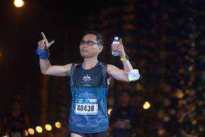 BIB: 40438
                            <button type="button" onclick="openModal(16990104)" class="btn btn-primary btn-sm float-right btn-popup" data-toggle="modal" data-target=".modal-high-quality">
                        <i class="fas fa-shopping-cart"></i> Add to Cart
                    </button>
                                            <button type="button" onclick="isThisMe(16990104, true)" class="btn btn-success btn-sm float-right btn-popup btn-isme hidden" data-toggle="tooltip" data-placement="bottom" title="นี่คือรูปของคุณใช่ไหม คลิกที่นี่เพื่อเอาเข้าอัลบั้ม">
                        <i class="fas fa-plus"></i> Add to album
                    </button>
                    <button type="button" onclick="isThisMe(16990104, false)" class="btn btn-warning btn-sm float-right btn-popup btn-isnotme hidden">
                        <i class="fas fa-ban"></i> Remove from album
                    </button>