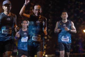 BIB: 40429, 42832, 42800, 42552
                            <button type="button" onclick="openModal(16980067)" class="btn btn-primary btn-sm float-right btn-popup" data-toggle="modal" data-target=".modal-high-quality">
                        <i class="fas fa-shopping-cart"></i> Add to Cart
                    </button>
                                            <button type="button" onclick="isThisMe(16980067, true)" class="btn btn-success btn-sm float-right btn-popup btn-isme hidden" data-toggle="tooltip" data-placement="bottom" title="นี่คือรูปของคุณใช่ไหม คลิกที่นี่เพื่อเอาเข้าอัลบั้ม">
                        <i class="fas fa-plus"></i> Add to album
                    </button>
                    <button type="button" onclick="isThisMe(16980067, false)" class="btn btn-warning btn-sm float-right btn-popup btn-isnotme hidden">
                        <i class="fas fa-ban"></i> Remove from album
                    </button>