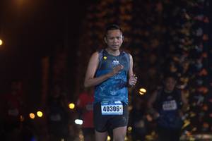 BIB: 40306
                            <button type="button" onclick="openModal(16982846)" class="btn btn-primary btn-sm float-right btn-popup" data-toggle="modal" data-target=".modal-high-quality">
                        <i class="fas fa-shopping-cart"></i> Add to Cart
                    </button>
                                            <button type="button" onclick="isThisMe(16982846, true)" class="btn btn-success btn-sm float-right btn-popup btn-isme hidden" data-toggle="tooltip" data-placement="bottom" title="นี่คือรูปของคุณใช่ไหม คลิกที่นี่เพื่อเอาเข้าอัลบั้ม">
                        <i class="fas fa-plus"></i> Add to album
                    </button>
                    <button type="button" onclick="isThisMe(16982846, false)" class="btn btn-warning btn-sm float-right btn-popup btn-isnotme hidden">
                        <i class="fas fa-ban"></i> Remove from album
                    </button>