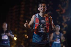 BIB: 1055
                            <button type="button" onclick="openModal(17001219)" class="btn btn-primary btn-sm float-right btn-popup" data-toggle="modal" data-target=".modal-high-quality">
                        <i class="fas fa-shopping-cart"></i> Add to Cart
                    </button>
                                            <button type="button" onclick="isThisMe(17001219, true)" class="btn btn-success btn-sm float-right btn-popup btn-isme hidden" data-toggle="tooltip" data-placement="bottom" title="นี่คือรูปของคุณใช่ไหม คลิกที่นี่เพื่อเอาเข้าอัลบั้ม">
                        <i class="fas fa-plus"></i> Add to album
                    </button>
                    <button type="button" onclick="isThisMe(17001219, false)" class="btn btn-warning btn-sm float-right btn-popup btn-isnotme hidden">
                        <i class="fas fa-ban"></i> Remove from album
                    </button>