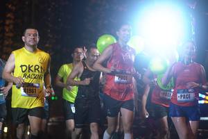 BIB: 1961
                            <button type="button" onclick="openModal(16939152)" class="btn btn-primary btn-sm float-right btn-popup" data-toggle="modal" data-target=".modal-high-quality">
                        <i class="fas fa-shopping-cart"></i> Add to Cart
                    </button>
                                            <button type="button" onclick="isThisMe(16939152, true)" class="btn btn-success btn-sm float-right btn-popup btn-isme hidden" data-toggle="tooltip" data-placement="bottom" title="นี่คือรูปของคุณใช่ไหม คลิกที่นี่เพื่อเอาเข้าอัลบั้ม">
                        <i class="fas fa-plus"></i> Add to album
                    </button>
                    <button type="button" onclick="isThisMe(16939152, false)" class="btn btn-warning btn-sm float-right btn-popup btn-isnotme hidden">
                        <i class="fas fa-ban"></i> Remove from album
                    </button>