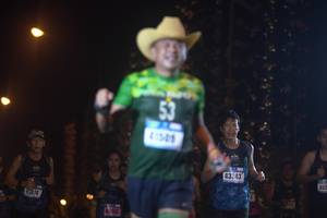 BIB: 4105, 43343, 405, 162
                            <button type="button" onclick="openModal(16942741)" class="btn btn-primary btn-sm float-right btn-popup" data-toggle="modal" data-target=".modal-high-quality">
                        <i class="fas fa-shopping-cart"></i> Add to Cart
                    </button>
                                            <button type="button" onclick="isThisMe(16942741, true)" class="btn btn-success btn-sm float-right btn-popup btn-isme hidden" data-toggle="tooltip" data-placement="bottom" title="นี่คือรูปของคุณใช่ไหม คลิกที่นี่เพื่อเอาเข้าอัลบั้ม">
                        <i class="fas fa-plus"></i> Add to album
                    </button>
                    <button type="button" onclick="isThisMe(16942741, false)" class="btn btn-warning btn-sm float-right btn-popup btn-isnotme hidden">
                        <i class="fas fa-ban"></i> Remove from album
                    </button>