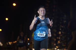 BIB: 42011
                            <button type="button" onclick="openModal(17023453)" class="btn btn-primary btn-sm float-right btn-popup" data-toggle="modal" data-target=".modal-high-quality">
                        <i class="fas fa-shopping-cart"></i> Add to Cart
                    </button>
                                            <button type="button" onclick="isThisMe(17023453, true)" class="btn btn-success btn-sm float-right btn-popup btn-isme hidden" data-toggle="tooltip" data-placement="bottom" title="นี่คือรูปของคุณใช่ไหม คลิกที่นี่เพื่อเอาเข้าอัลบั้ม">
                        <i class="fas fa-plus"></i> Add to album
                    </button>
                    <button type="button" onclick="isThisMe(17023453, false)" class="btn btn-warning btn-sm float-right btn-popup btn-isnotme hidden">
                        <i class="fas fa-ban"></i> Remove from album
                    </button>