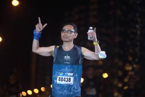 BIB: 40438
                            <button type="button" onclick="openModal(16990143)" class="btn btn-primary btn-sm float-right btn-popup" data-toggle="modal" data-target=".modal-high-quality">
                        <i class="fas fa-shopping-cart"></i> Add to Cart
                    </button>
                                            <button type="button" onclick="isThisMe(16990143, true)" class="btn btn-success btn-sm float-right btn-popup btn-isme hidden" data-toggle="tooltip" data-placement="bottom" title="นี่คือรูปของคุณใช่ไหม คลิกที่นี่เพื่อเอาเข้าอัลบั้ม">
                        <i class="fas fa-plus"></i> Add to album
                    </button>
                    <button type="button" onclick="isThisMe(16990143, false)" class="btn btn-warning btn-sm float-right btn-popup btn-isnotme hidden">
                        <i class="fas fa-ban"></i> Remove from album
                    </button>