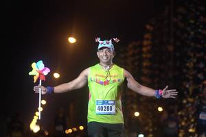 BIB: 40280
                            <button type="button" onclick="openModal(16981424)" class="btn btn-primary btn-sm float-right btn-popup" data-toggle="modal" data-target=".modal-high-quality">
                        <i class="fas fa-shopping-cart"></i> Add to Cart
                    </button>
                                            <button type="button" onclick="isThisMe(16981424, true)" class="btn btn-success btn-sm float-right btn-popup btn-isme hidden" data-toggle="tooltip" data-placement="bottom" title="นี่คือรูปของคุณใช่ไหม คลิกที่นี่เพื่อเอาเข้าอัลบั้ม">
                        <i class="fas fa-plus"></i> Add to album
                    </button>
                    <button type="button" onclick="isThisMe(16981424, false)" class="btn btn-warning btn-sm float-right btn-popup btn-isnotme hidden">
                        <i class="fas fa-ban"></i> Remove from album
                    </button>