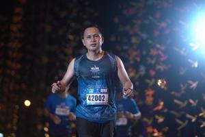 BIB: 42002
                            <button type="button" onclick="openModal(17013880)" class="btn btn-primary btn-sm float-right btn-popup" data-toggle="modal" data-target=".modal-high-quality">
                        <i class="fas fa-shopping-cart"></i> Add to Cart
                    </button>
                                            <button type="button" onclick="isThisMe(17013880, true)" class="btn btn-success btn-sm float-right btn-popup btn-isme hidden" data-toggle="tooltip" data-placement="bottom" title="นี่คือรูปของคุณใช่ไหม คลิกที่นี่เพื่อเอาเข้าอัลบั้ม">
                        <i class="fas fa-plus"></i> Add to album
                    </button>
                    <button type="button" onclick="isThisMe(17013880, false)" class="btn btn-warning btn-sm float-right btn-popup btn-isnotme hidden">
                        <i class="fas fa-ban"></i> Remove from album
                    </button>