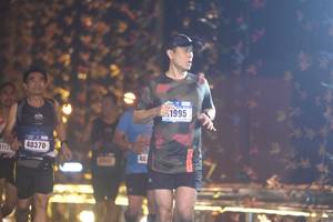 BIB: 1995
                            <button type="button" onclick="openModal(16935092)" class="btn btn-primary btn-sm float-right btn-popup" data-toggle="modal" data-target=".modal-high-quality">
                        <i class="fas fa-shopping-cart"></i> Add to Cart
                    </button>
                                            <button type="button" onclick="isThisMe(16935092, true)" class="btn btn-success btn-sm float-right btn-popup btn-isme hidden" data-toggle="tooltip" data-placement="bottom" title="นี่คือรูปของคุณใช่ไหม คลิกที่นี่เพื่อเอาเข้าอัลบั้ม">
                        <i class="fas fa-plus"></i> Add to album
                    </button>
                    <button type="button" onclick="isThisMe(16935092, false)" class="btn btn-warning btn-sm float-right btn-popup btn-isnotme hidden">
                        <i class="fas fa-ban"></i> Remove from album
                    </button>