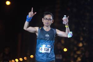 BIB: 438
                            <button type="button" onclick="openModal(16990179)" class="btn btn-primary btn-sm float-right btn-popup" data-toggle="modal" data-target=".modal-high-quality">
                        <i class="fas fa-shopping-cart"></i> Add to Cart
                    </button>
                                            <button type="button" onclick="isThisMe(16990179, true)" class="btn btn-success btn-sm float-right btn-popup btn-isme hidden" data-toggle="tooltip" data-placement="bottom" title="นี่คือรูปของคุณใช่ไหม คลิกที่นี่เพื่อเอาเข้าอัลบั้ม">
                        <i class="fas fa-plus"></i> Add to album
                    </button>
                    <button type="button" onclick="isThisMe(16990179, false)" class="btn btn-warning btn-sm float-right btn-popup btn-isnotme hidden">
                        <i class="fas fa-ban"></i> Remove from album
                    </button>