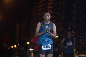 BIB: 40306
                            <button type="button" onclick="openModal(16982849)" class="btn btn-primary btn-sm float-right btn-popup" data-toggle="modal" data-target=".modal-high-quality">
                        <i class="fas fa-shopping-cart"></i> Add to Cart
                    </button>
                                            <button type="button" onclick="isThisMe(16982849, true)" class="btn btn-success btn-sm float-right btn-popup btn-isme hidden" data-toggle="tooltip" data-placement="bottom" title="นี่คือรูปของคุณใช่ไหม คลิกที่นี่เพื่อเอาเข้าอัลบั้ม">
                        <i class="fas fa-plus"></i> Add to album
                    </button>
                    <button type="button" onclick="isThisMe(16982849, false)" class="btn btn-warning btn-sm float-right btn-popup btn-isnotme hidden">
                        <i class="fas fa-ban"></i> Remove from album
                    </button>