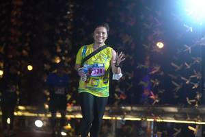 BIB: 728
                            <button type="button" onclick="openModal(17039587)" class="btn btn-primary btn-sm float-right btn-popup" data-toggle="modal" data-target=".modal-high-quality">
                        <i class="fas fa-shopping-cart"></i> Add to Cart
                    </button>
                                            <button type="button" onclick="isThisMe(17039587, true)" class="btn btn-success btn-sm float-right btn-popup btn-isme hidden" data-toggle="tooltip" data-placement="bottom" title="นี่คือรูปของคุณใช่ไหม คลิกที่นี่เพื่อเอาเข้าอัลบั้ม">
                        <i class="fas fa-plus"></i> Add to album
                    </button>
                    <button type="button" onclick="isThisMe(17039587, false)" class="btn btn-warning btn-sm float-right btn-popup btn-isnotme hidden">
                        <i class="fas fa-ban"></i> Remove from album
                    </button>