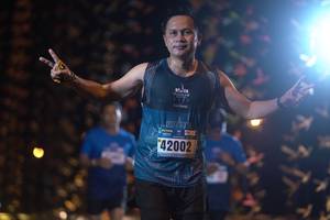 BIB: 42002
                            <button type="button" onclick="openModal(17013959)" class="btn btn-primary btn-sm float-right btn-popup" data-toggle="modal" data-target=".modal-high-quality">
                        <i class="fas fa-shopping-cart"></i> Add to Cart
                    </button>
                                            <button type="button" onclick="isThisMe(17013959, true)" class="btn btn-success btn-sm float-right btn-popup btn-isme hidden" data-toggle="tooltip" data-placement="bottom" title="นี่คือรูปของคุณใช่ไหม คลิกที่นี่เพื่อเอาเข้าอัลบั้ม">
                        <i class="fas fa-plus"></i> Add to album
                    </button>
                    <button type="button" onclick="isThisMe(17013959, false)" class="btn btn-warning btn-sm float-right btn-popup btn-isnotme hidden">
                        <i class="fas fa-ban"></i> Remove from album
                    </button>