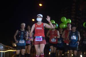 BIB: 4267, 44128, 42815, 442, 4215
                            <button type="button" onclick="openModal(16996913)" class="btn btn-primary btn-sm float-right btn-popup" data-toggle="modal" data-target=".modal-high-quality">
                        <i class="fas fa-shopping-cart"></i> Add to Cart
                    </button>
                                            <button type="button" onclick="isThisMe(16996913, true)" class="btn btn-success btn-sm float-right btn-popup btn-isme hidden" data-toggle="tooltip" data-placement="bottom" title="นี่คือรูปของคุณใช่ไหม คลิกที่นี่เพื่อเอาเข้าอัลบั้ม">
                        <i class="fas fa-plus"></i> Add to album
                    </button>
                    <button type="button" onclick="isThisMe(16996913, false)" class="btn btn-warning btn-sm float-right btn-popup btn-isnotme hidden">
                        <i class="fas fa-ban"></i> Remove from album
                    </button>