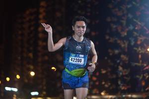 BIB: 42200
                            <button type="button" onclick="openModal(16974797)" class="btn btn-primary btn-sm float-right btn-popup" data-toggle="modal" data-target=".modal-high-quality">
                        <i class="fas fa-shopping-cart"></i> Add to Cart
                    </button>
                                            <button type="button" onclick="isThisMe(16974797, true)" class="btn btn-success btn-sm float-right btn-popup btn-isme hidden" data-toggle="tooltip" data-placement="bottom" title="นี่คือรูปของคุณใช่ไหม คลิกที่นี่เพื่อเอาเข้าอัลบั้ม">
                        <i class="fas fa-plus"></i> Add to album
                    </button>
                    <button type="button" onclick="isThisMe(16974797, false)" class="btn btn-warning btn-sm float-right btn-popup btn-isnotme hidden">
                        <i class="fas fa-ban"></i> Remove from album
                    </button>