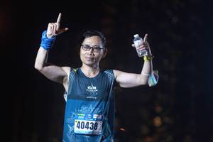 BIB: 022, 40438
                            <button type="button" onclick="openModal(16990245)" class="btn btn-primary btn-sm float-right btn-popup" data-toggle="modal" data-target=".modal-high-quality">
                        <i class="fas fa-shopping-cart"></i> Add to Cart
                    </button>
                                            <button type="button" onclick="isThisMe(16990245, true)" class="btn btn-success btn-sm float-right btn-popup btn-isme hidden" data-toggle="tooltip" data-placement="bottom" title="นี่คือรูปของคุณใช่ไหม คลิกที่นี่เพื่อเอาเข้าอัลบั้ม">
                        <i class="fas fa-plus"></i> Add to album
                    </button>
                    <button type="button" onclick="isThisMe(16990245, false)" class="btn btn-warning btn-sm float-right btn-popup btn-isnotme hidden">
                        <i class="fas fa-ban"></i> Remove from album
                    </button>