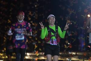 BIB: 41100, 575
                            <button type="button" onclick="openModal(17008649)" class="btn btn-primary btn-sm float-right btn-popup" data-toggle="modal" data-target=".modal-high-quality">
                        <i class="fas fa-shopping-cart"></i> Add to Cart
                    </button>
                                            <button type="button" onclick="isThisMe(17008649, true)" class="btn btn-success btn-sm float-right btn-popup btn-isme hidden" data-toggle="tooltip" data-placement="bottom" title="นี่คือรูปของคุณใช่ไหม คลิกที่นี่เพื่อเอาเข้าอัลบั้ม">
                        <i class="fas fa-plus"></i> Add to album
                    </button>
                    <button type="button" onclick="isThisMe(17008649, false)" class="btn btn-warning btn-sm float-right btn-popup btn-isnotme hidden">
                        <i class="fas fa-ban"></i> Remove from album
                    </button>