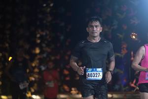 BIB: 40327
                            <button type="button" onclick="openModal(16999899)" class="btn btn-primary btn-sm float-right btn-popup" data-toggle="modal" data-target=".modal-high-quality">
                        <i class="fas fa-shopping-cart"></i> Add to Cart
                    </button>
                                            <button type="button" onclick="isThisMe(16999899, true)" class="btn btn-success btn-sm float-right btn-popup btn-isme hidden" data-toggle="tooltip" data-placement="bottom" title="นี่คือรูปของคุณใช่ไหม คลิกที่นี่เพื่อเอาเข้าอัลบั้ม">
                        <i class="fas fa-plus"></i> Add to album
                    </button>
                    <button type="button" onclick="isThisMe(16999899, false)" class="btn btn-warning btn-sm float-right btn-popup btn-isnotme hidden">
                        <i class="fas fa-ban"></i> Remove from album
                    </button>