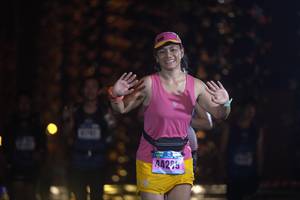 BIB: 422
                            <button type="button" onclick="openModal(17009648)" class="btn btn-primary btn-sm float-right btn-popup" data-toggle="modal" data-target=".modal-high-quality">
                        <i class="fas fa-shopping-cart"></i> Add to Cart
                    </button>
                                            <button type="button" onclick="isThisMe(17009648, true)" class="btn btn-success btn-sm float-right btn-popup btn-isme hidden" data-toggle="tooltip" data-placement="bottom" title="นี่คือรูปของคุณใช่ไหม คลิกที่นี่เพื่อเอาเข้าอัลบั้ม">
                        <i class="fas fa-plus"></i> Add to album
                    </button>
                    <button type="button" onclick="isThisMe(17009648, false)" class="btn btn-warning btn-sm float-right btn-popup btn-isnotme hidden">
                        <i class="fas fa-ban"></i> Remove from album
                    </button>