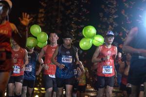 BIB: 42667, 3176
                            <button type="button" onclick="openModal(16997097)" class="btn btn-primary btn-sm float-right btn-popup" data-toggle="modal" data-target=".modal-high-quality">
                        <i class="fas fa-shopping-cart"></i> Add to Cart
                    </button>
                                            <button type="button" onclick="isThisMe(16997097, true)" class="btn btn-success btn-sm float-right btn-popup btn-isme hidden" data-toggle="tooltip" data-placement="bottom" title="นี่คือรูปของคุณใช่ไหม คลิกที่นี่เพื่อเอาเข้าอัลบั้ม">
                        <i class="fas fa-plus"></i> Add to album
                    </button>
                    <button type="button" onclick="isThisMe(16997097, false)" class="btn btn-warning btn-sm float-right btn-popup btn-isnotme hidden">
                        <i class="fas fa-ban"></i> Remove from album
                    </button>