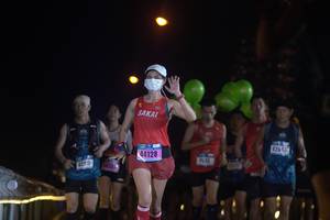 BIB: 426, 44128
                            <button type="button" onclick="openModal(16996922)" class="btn btn-primary btn-sm float-right btn-popup" data-toggle="modal" data-target=".modal-high-quality">
                        <i class="fas fa-shopping-cart"></i> Add to Cart
                    </button>
                                            <button type="button" onclick="isThisMe(16996922, true)" class="btn btn-success btn-sm float-right btn-popup btn-isme hidden" data-toggle="tooltip" data-placement="bottom" title="นี่คือรูปของคุณใช่ไหม คลิกที่นี่เพื่อเอาเข้าอัลบั้ม">
                        <i class="fas fa-plus"></i> Add to album
                    </button>
                    <button type="button" onclick="isThisMe(16996922, false)" class="btn btn-warning btn-sm float-right btn-popup btn-isnotme hidden">
                        <i class="fas fa-ban"></i> Remove from album
                    </button>